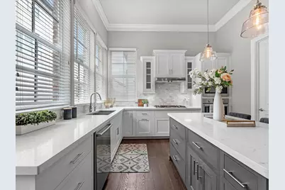 6054 Kansas Street, Houston, TX 77007 - Photo 1
