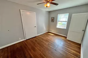 424 Evans St, Angleton, TX 77515 - Photo 9