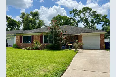 424 Evans Street, Angleton, TX 77515 - Photo 1