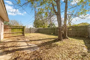 8446 Norvic St, Houston, TX 77029 - Photo 5