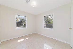 8446 Norvic St, Houston, TX 77029 - Photo 23