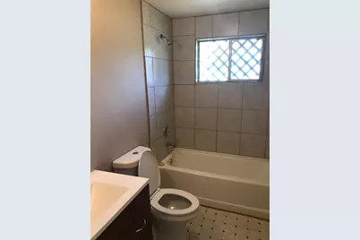 7102 N Highway 6, Hitchcock, TX 77563 - Photo 17