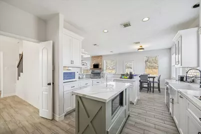 3802 Mission Valley Drive, Missouri City, TX 77459 - Photo 7