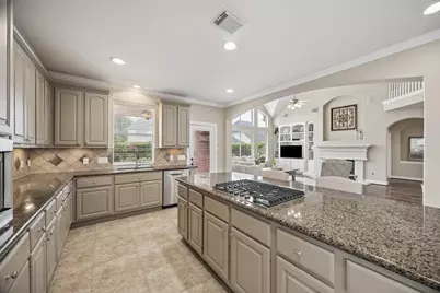 8107 Highland Forest Drive, Sugar Land, TX 77479 - Photo 13