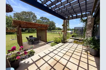 925 Chuckwagon Trail, Angleton, TX 77515 - Photo 19