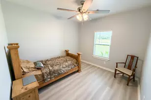 925 Chuckwagon Trail, Angleton, TX 77515 - Photo 11