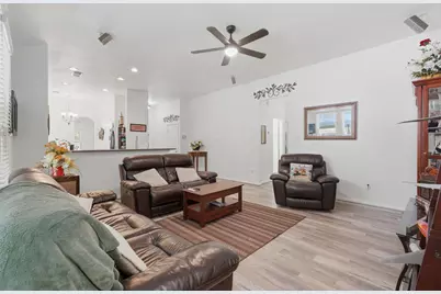 12915 Palm Leaf Court, Houston, TX 77044 - Photo 11