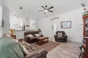 12915 Palm Leaf Ct, Houston, TX 77044 - Photo 11