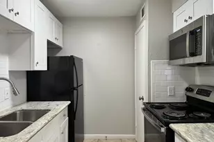 2101 6th Ave N, Texas City, TX 77590 - Photo 5