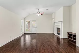 14019 Sunrise Arbor Ln, Cypress, TX 77429 - Photo 9