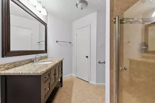 22022 Kenlake Dr, Katy, TX 77450 - Photo 13