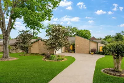 9006 Donys Drive, Houston, TX 77040 - Photo 1