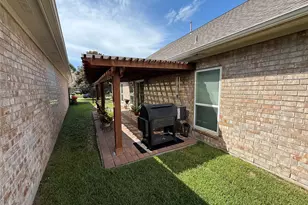 3822 Princeton Park Ct, Pasadena, TX 77058 - Photo 9