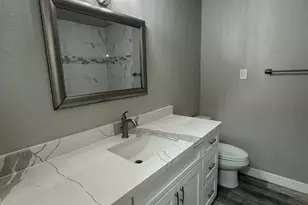 418 Garland Dr, Lake Jackson, TX 77566 - Photo 9