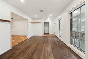 7262 Roos Rd, Houston, TX 77074 - Photo 9