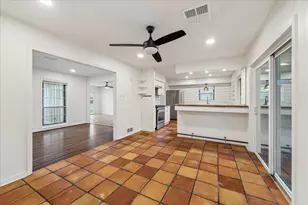 7262 Roos Rd, Houston, TX 77074 - Photo 15