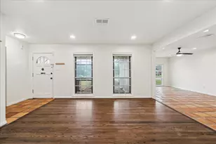 7262 Roos Rd, Houston, TX 77074 - Photo 7