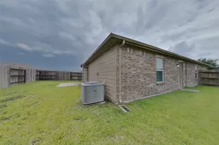 333 Summer Horse Dr, La Marque, TX 77568 - Photo 15