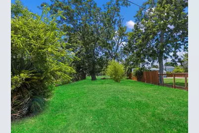 4306 Boulevard Street, Bacliff, TX 77518 - Photo 7