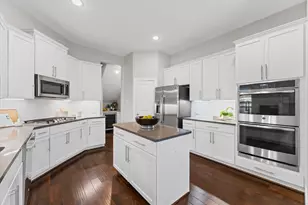 418 Isolde Dr, Houston, TX 77024 - Photo 9