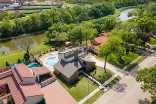 16406 Brook Forest Dr, Houston, TX 77059 - Photo 11