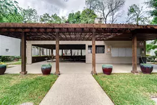 9809 Richmond Ave, Houston, TX 77042 - Photo 33