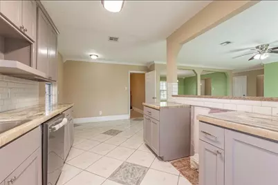 1350 Strawberry Street, League City, TX 77573 - Photo 13