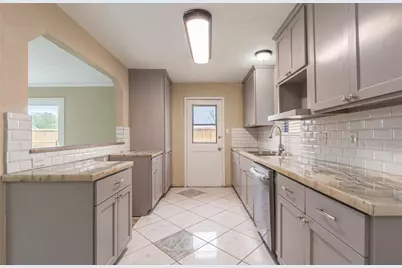 1350 Strawberry Street, League City, TX 77573 - Photo 11