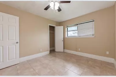 1350 Strawberry Street, League City, TX 77573 - Photo 17