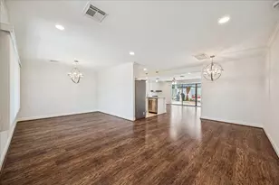 5226 Nina Lee Ln, Houston, TX 77092 - Photo 9