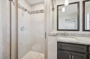 5226 Nina Lee Ln, Houston, TX 77092 - Photo 19