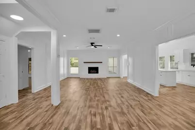 12411 Exbury Court, Tomball, TX 77377 - Photo 9