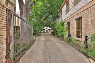 2209 Nantucket Dr, Houston, TX 77057 - Photo 5