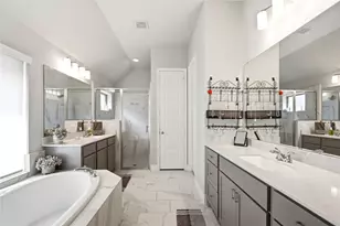 407 Callery Pear Ct, Conroe, TX 77304 - Photo 23
