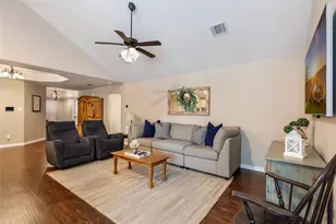 735 Broad Ripple Dr, Houston, TX 77336 - Photo 7