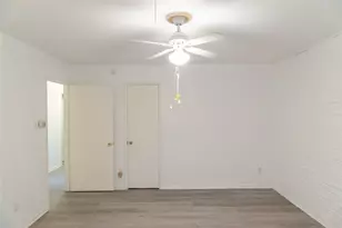 8526 Dashwood Dr, Houston, TX 77036 - Photo 11