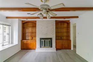 8526 Dashwood Dr, Houston, TX 77036 - Photo 3