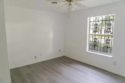 8526 Dashwood Drive, Houston, TX 77036 - Photo 13