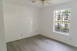 8526 Dashwood Dr, Houston, TX 77036 - Photo 13
