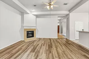 37 San Simeon Dr, Manvel, TX 77578 - Photo 3