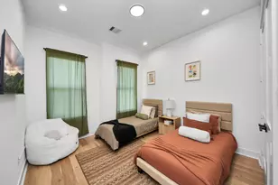 830 E 40th St, Houston, TX 77022 - Photo 31