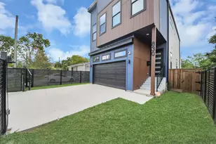 830 E 40th St, Houston, TX 77022 - Photo 3
