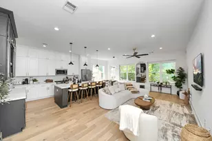 830 E 40th St, Houston, TX 77022 - Photo 17
