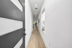 830 E 40th St, Houston, TX 77022 - Photo 5