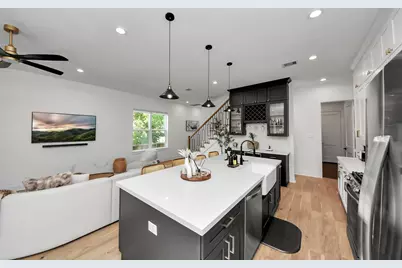 830 E 40th Street, Houston, TX 77022 - Photo 23