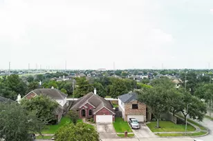 2142 Robinwood Dr, Deer Park, TX 77536 - Photo 19