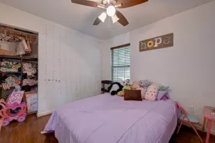 4 Carlota Ct, Houston, TX 77074 - Photo 15