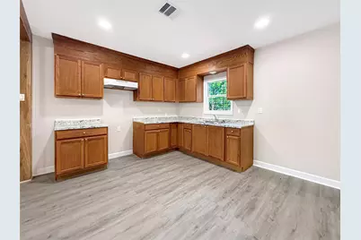 304 Stimson Avenue, Baytown, TX 77520 - Photo 9