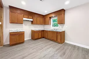304 Stimson Ave, Baytown, TX 77520 - Photo 9