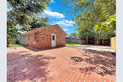 304 Stimson Avenue, Baytown, TX 77520 - Photo 19